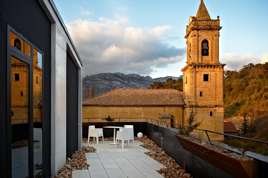 Hotel Viura outdoor view of the mountains from terrace