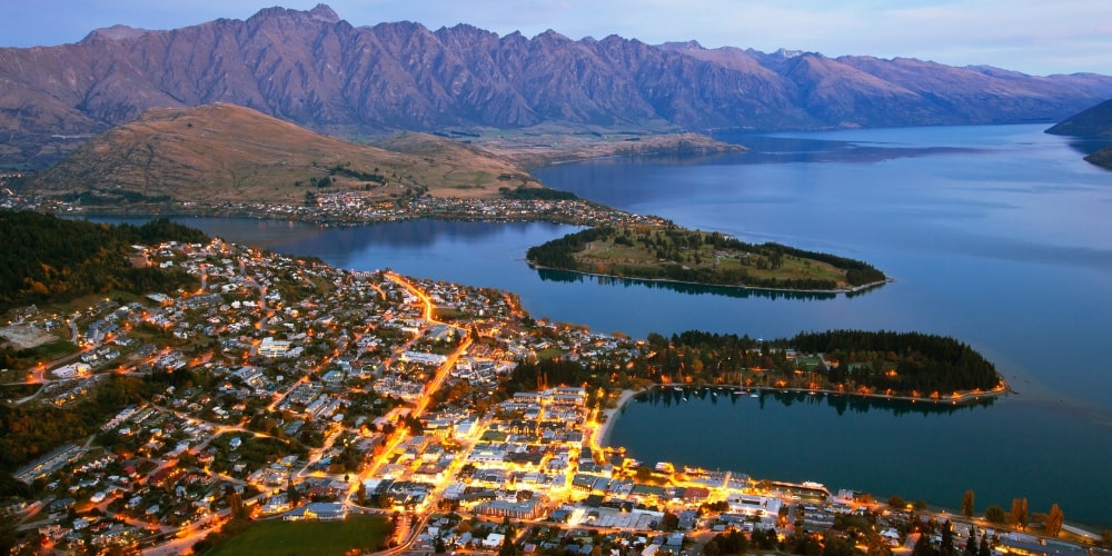Queensland, New Zealand Travel Guide - Central Otago, Winerist