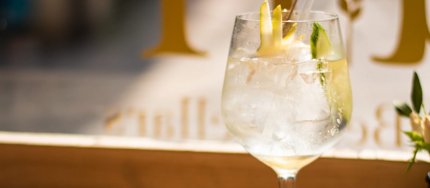 A Brief History of Gin (and 3 to try!) Winerist Magazine Winerist