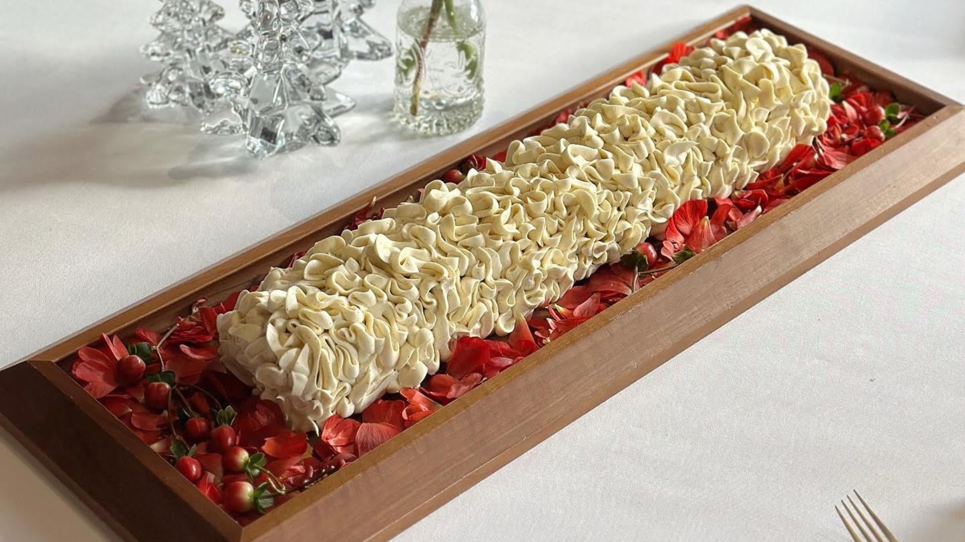 La Dame de Luca is Moldova's most promising pastry chef-buche de noel